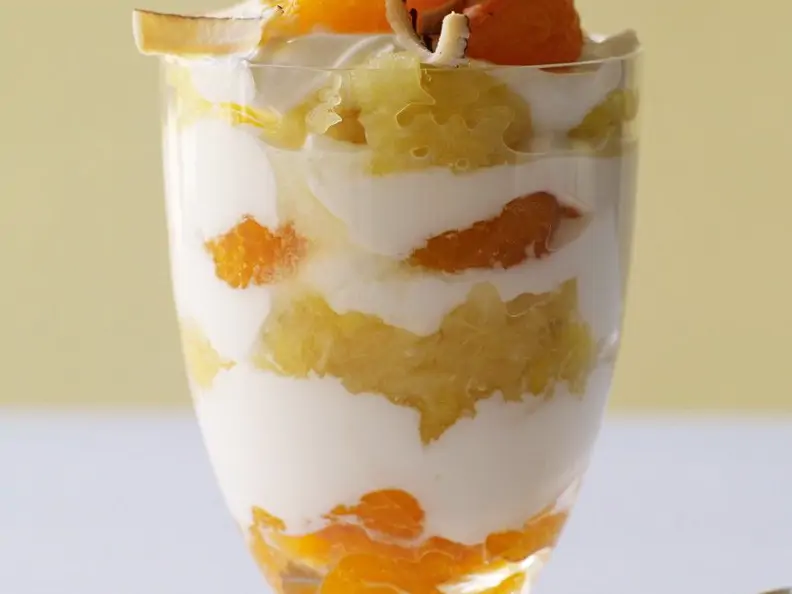 Quarkcreme mit Früchten
