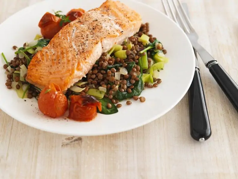 Lachs mit Linsengemüse