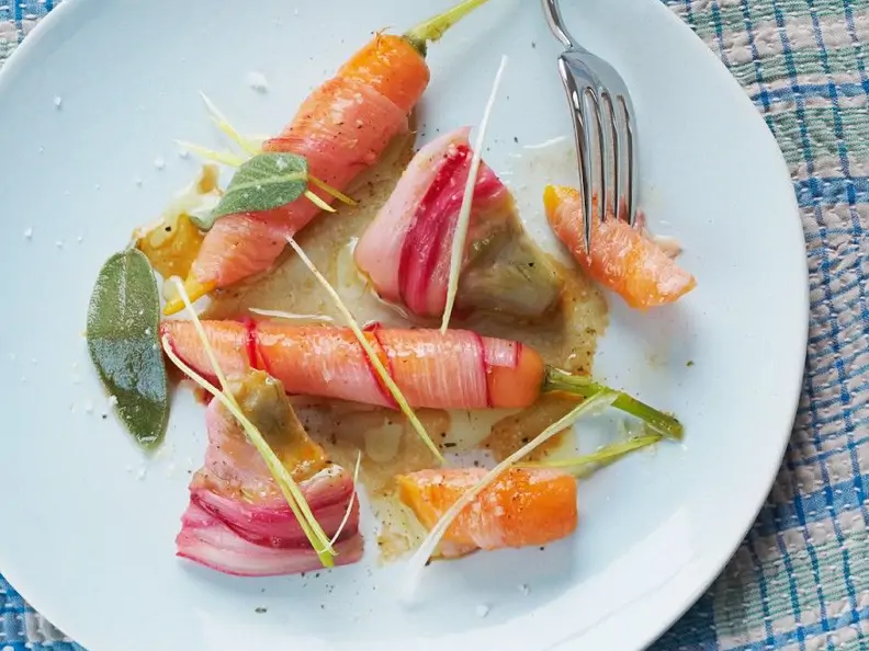 Warmer Artischocken-Möhrensalat