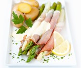 Spargel mit Schinken und Sauce Hollandaise