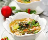 Fischsuppe mit Lachs