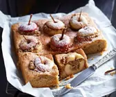 Kuchen mit Bratäpfeln