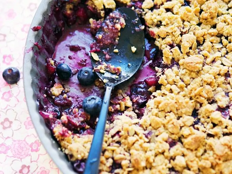 Blaubeer-Crumble