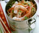 Gebratene Nudeln mit Shrimps