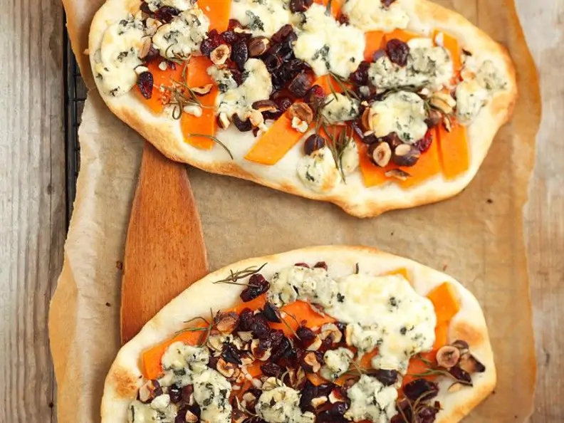 Kürbis-Flammkuchen mit Käse