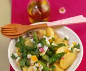 Kartoffelsalat mit Ei und Spargel