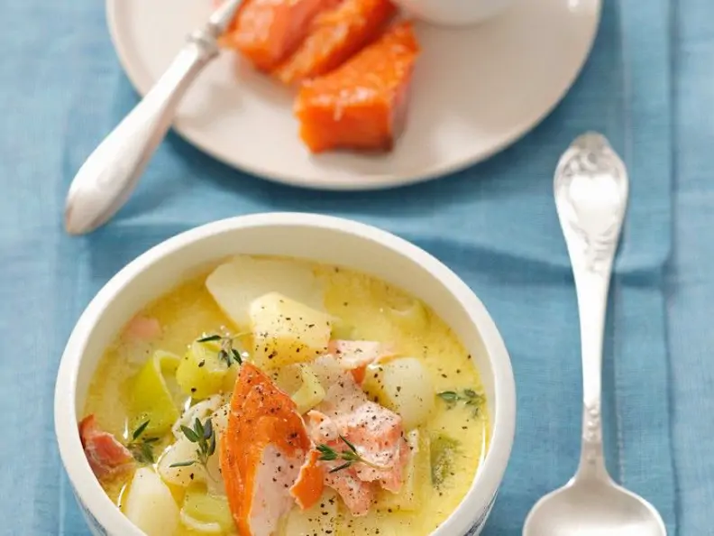 Kartoffelsuppe mit Räucherlachs