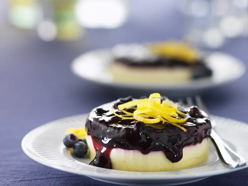 Mini-Käsekuchen mit Heidelbeeren