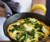 Käse-Omelette mit Kräutern