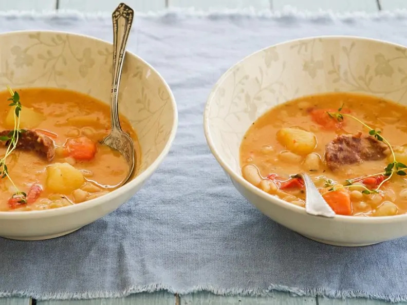 Deftige Kartoffel-Bohnensuppe