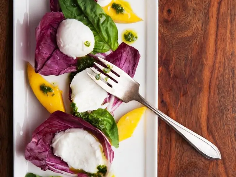 Mozzarella mit Mango