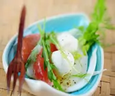 Tomate-Mozzarella mit Fenchel