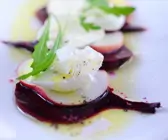 Fruchtiger Rote Bete Salat mit Mozzarella