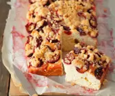 Mandel-Pflaumenkuchen mit Streuseln