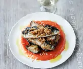 Gebratene Sardinen mit Paprikacreme