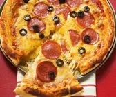 Salami-Pizza