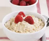 Haferbrei mit Beeren