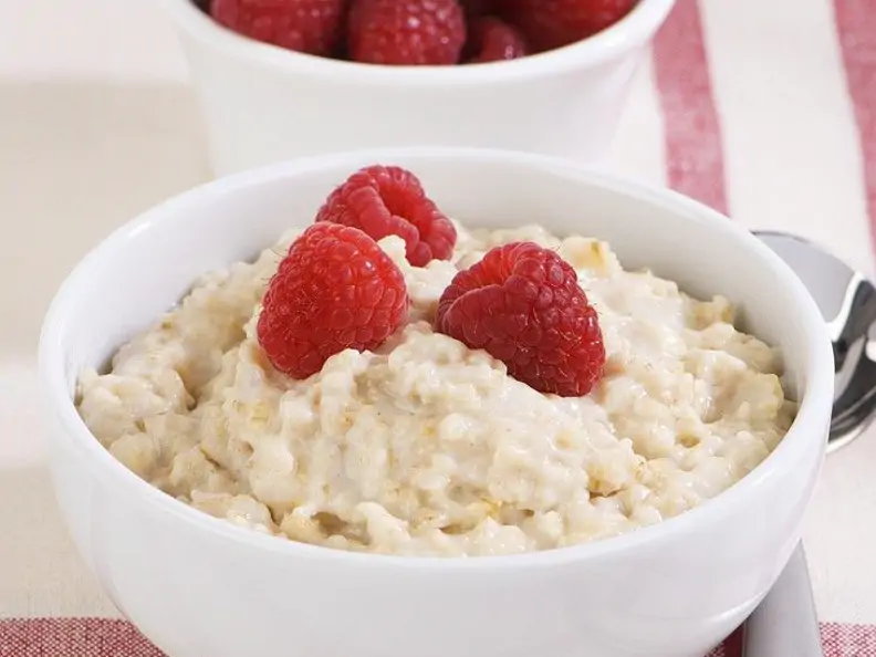 Haferbrei mit Beeren