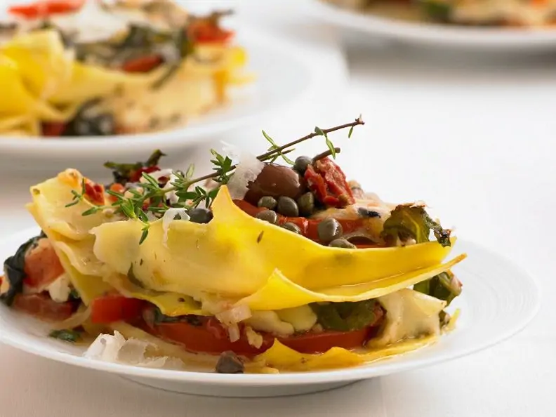 Tomaten-Mozzarella-Lasagne