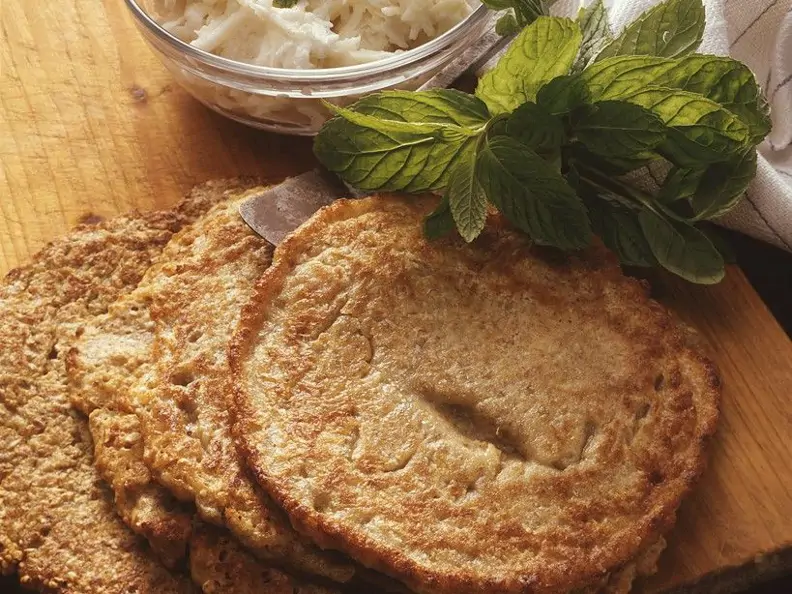 Roggenpfannkuchen mit Rettichsalat