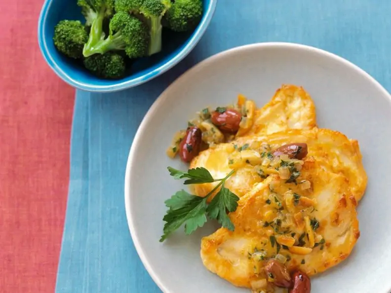 Hähnchenschnitzel mit Orangensauce und Oliven