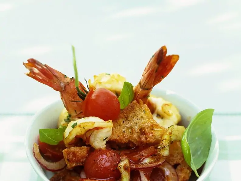 Brotsalat mit Shrimps