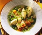 Erbsensuppe mit Klößchen