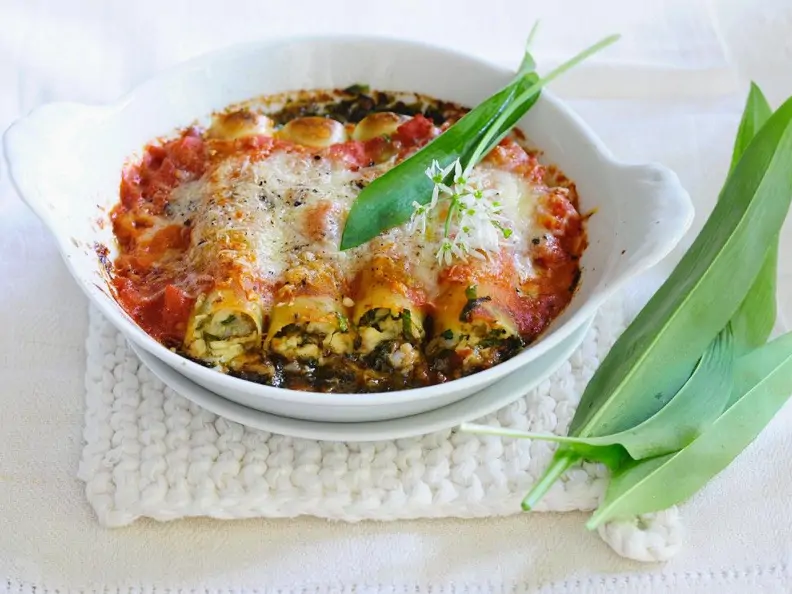 Gefüllte, überbackene Cannelloni