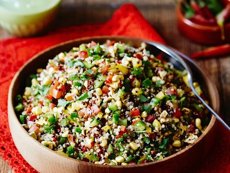 Quinoasalat mit Avocado