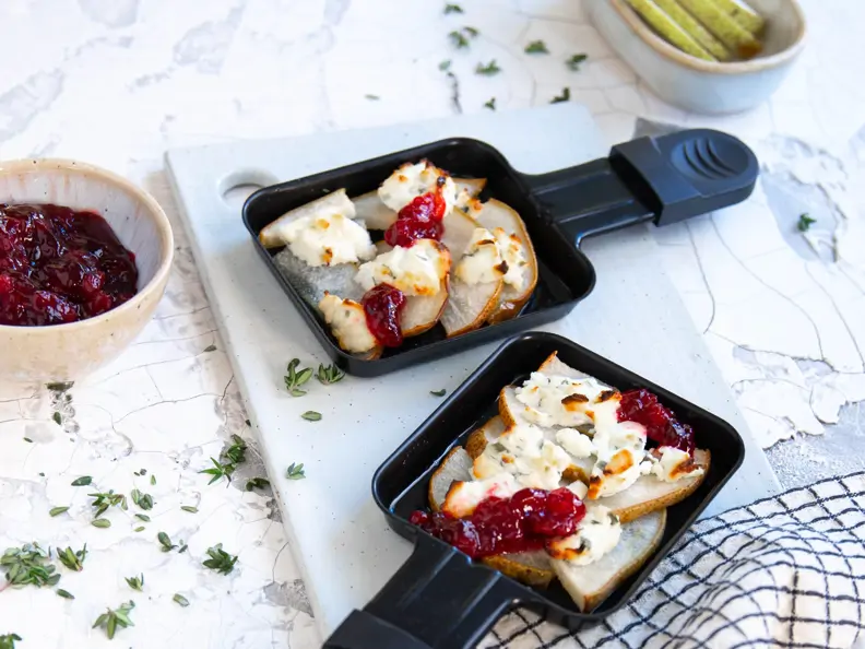 Raclette mit Birne und Käse