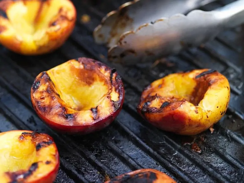 Nektarinen vom Grill