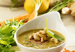 Linsensuppe mit Möhren