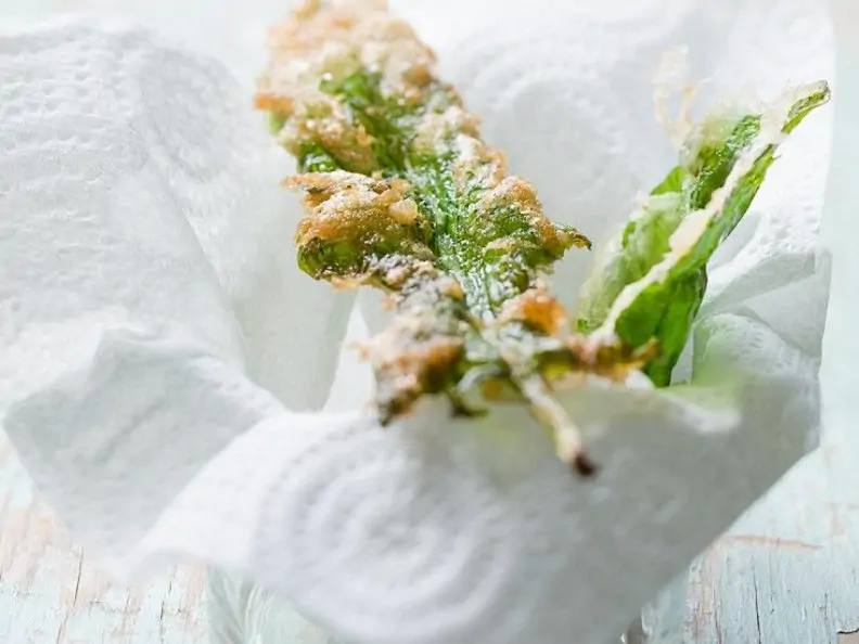 Tempura mit Spinat