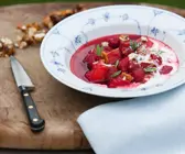 Rhabarberkompott mit Erdbeeren