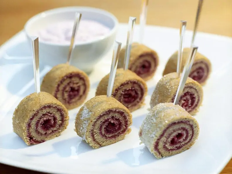 Mini-Biskuitröllchen