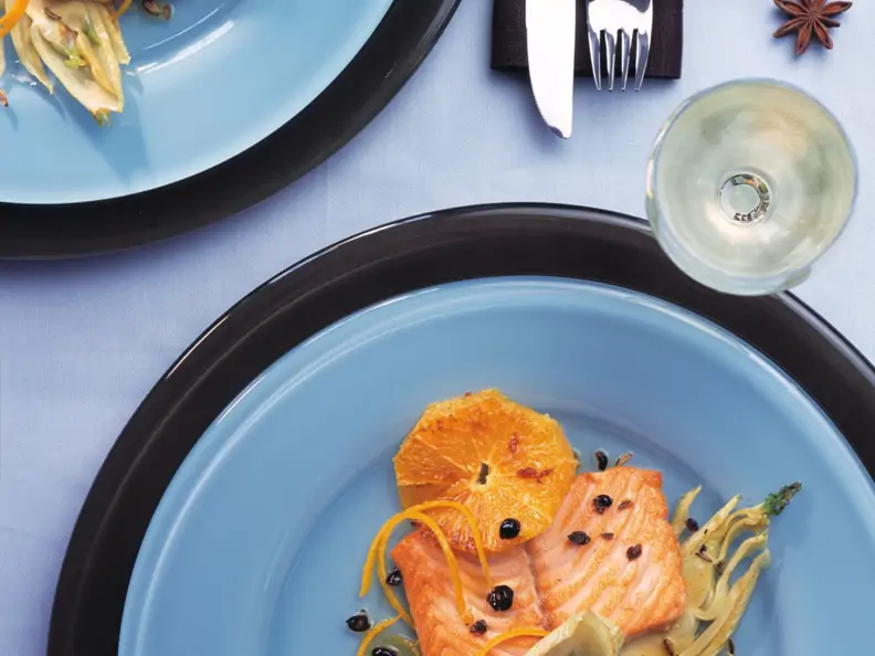 Lachsfilet aus dem Ofen auf Orangen-Fenchel-Gemüse