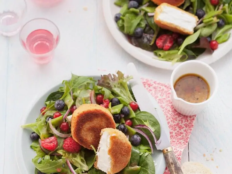Gemischter Salat mit Käse