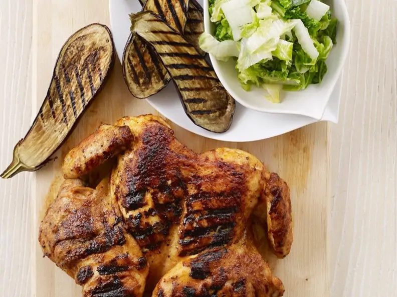 Gegrilltes Hähnchen mit Zucchini