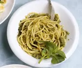 Nudeln mit Pesto