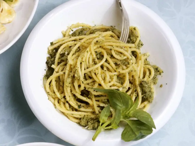 Nudeln mit Pesto