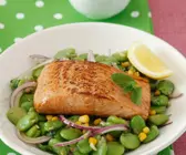 Lachs vom Grill mit mexikanischem Salat