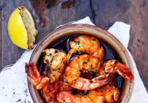 Würzige Shrimps in Öl