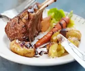 Lammkaree mit Kartoffeln