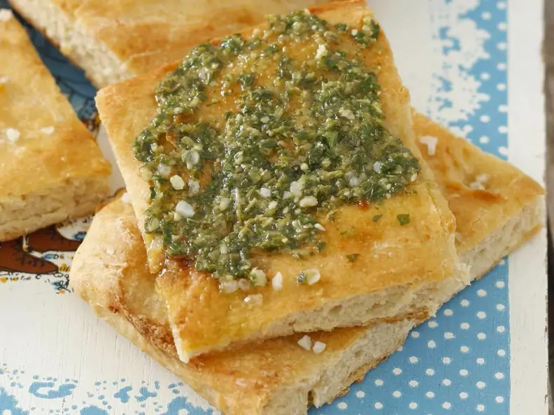 Focaccia mit Pesto