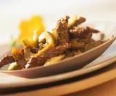 Sesam-Rindfleisch aus dem Wok