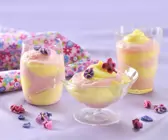 Grießbrei-Dessert im Glas