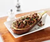 Gefüllte Aubergine mit Hackfleisch