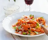 Nudeln mit Tomatensauce
