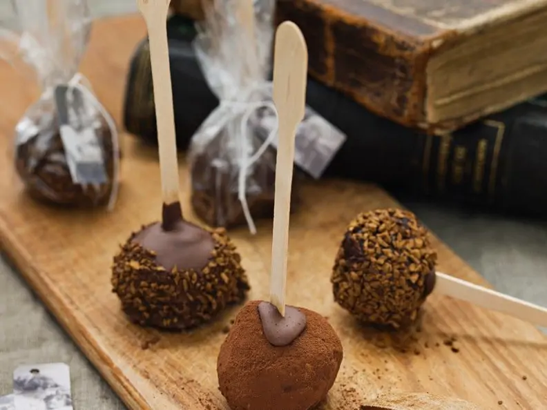 Haselnuss-Cake Pops