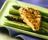 Schwertfisch mit Madeira und Spargel
